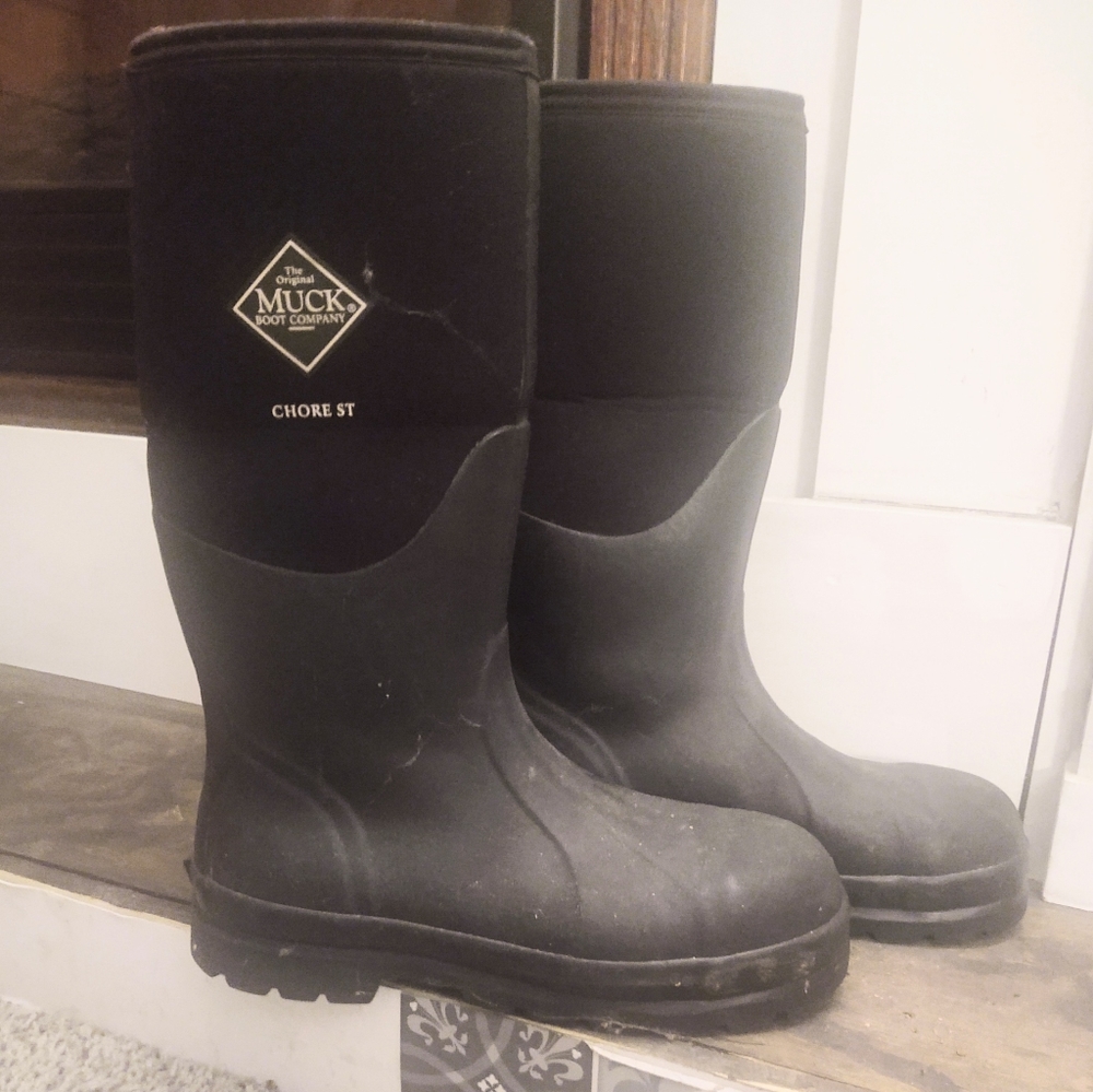 Muck steel toe boots